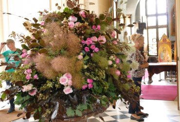 SORTIE AVEC LE FOYER DE L'AMITIÉ - LA FÊTE DE LA ROSE DE CHAALIS